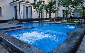 Turon Lux Hotel
